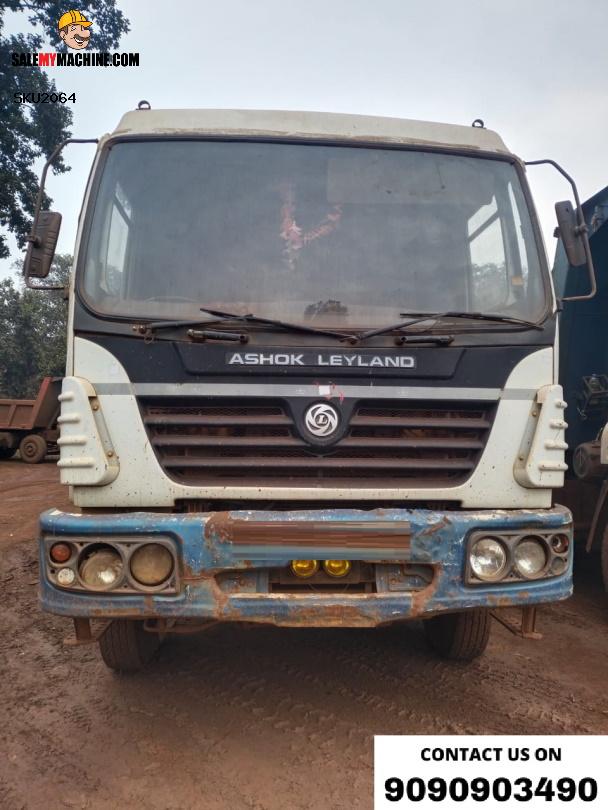 ASHOK LEYLAND 10 WHEEL TIPPER